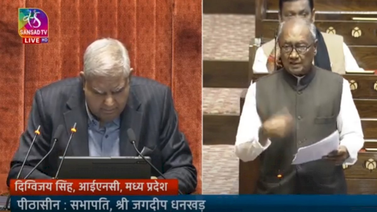 अनारक्षित वर्गों को भी आयु में छूट दी जाए: राज्यसभा में दिग्विजय सिंह