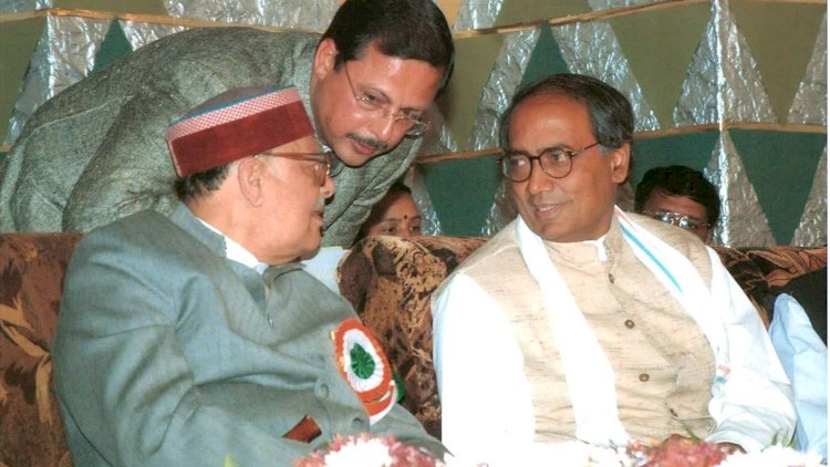 अविभाजित मध्य प्रदेश के मुख्यमंत्री रहे अर्जुन सिंह के साथ दिग्विजय सिंह